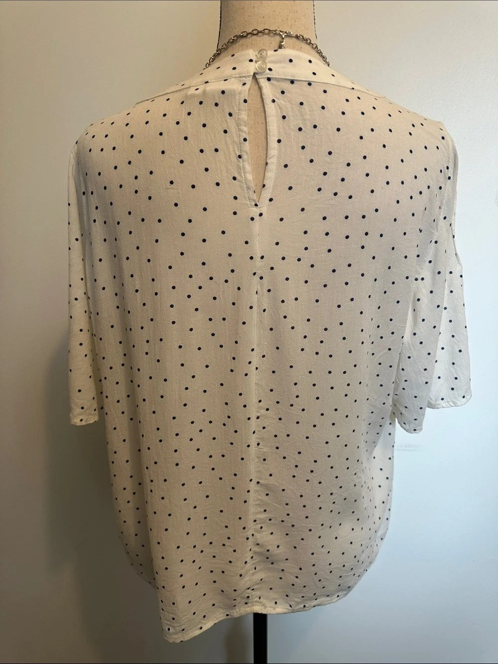 GAP Cream Short Sleeve Navy Blue Polka Dot Pintuck Blouse Top Large Boho - Picture 4 of 7